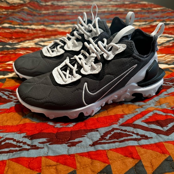 Women’s Nike 3M react shoes - Picture 1 of 6